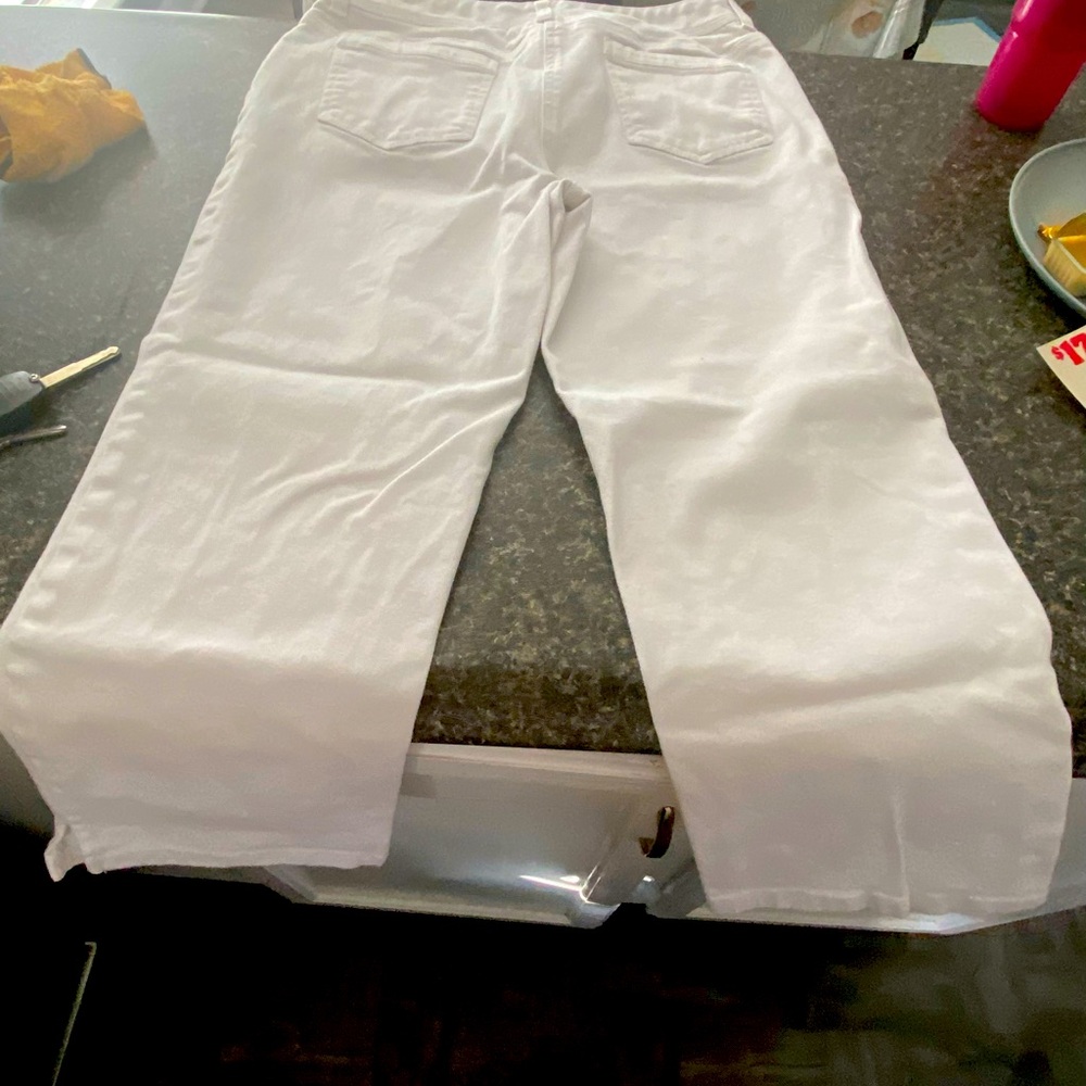 Straight White petite jeans